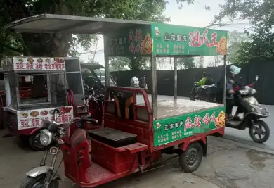 高价回收二手电动三轮车，快递三轮车，客三轮，小吃三轮车等